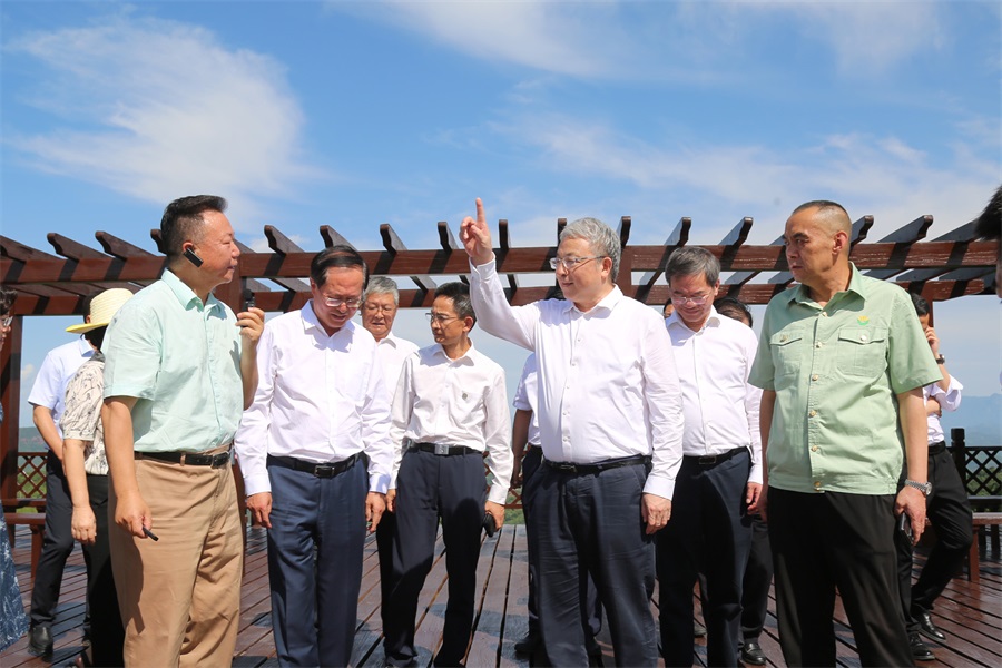 2024.06.23全國政協(xié)副主席、民盟中央常務副主席、中國科學院院士、清華大學副校長王光謙蒞臨金徽股份視察.jpg