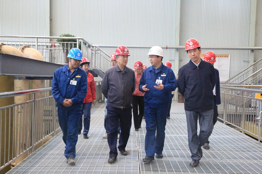 20-2016年5月，國家水利部原副部長朱登銓一行蒞臨金徽股份調研項目建設工作。.jpg